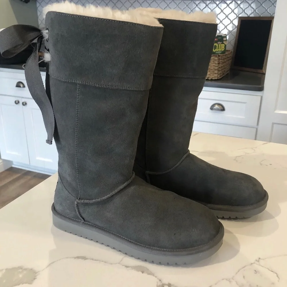 KOOLABURRA BY UGG Bow Accent Gray Suede Shearling Lined Tall Boots Size 8